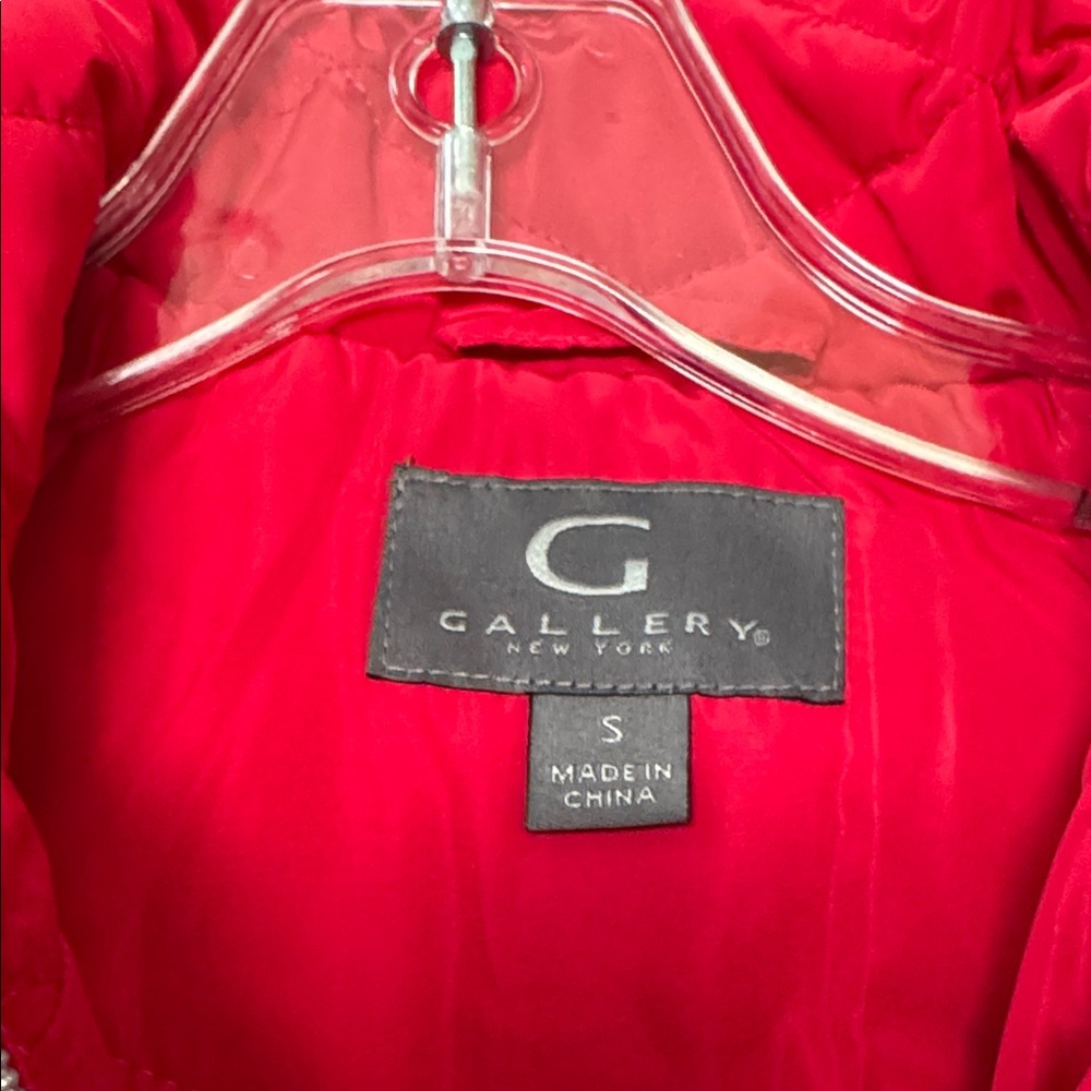 Gallery New York Red Barn Jacket ♥️